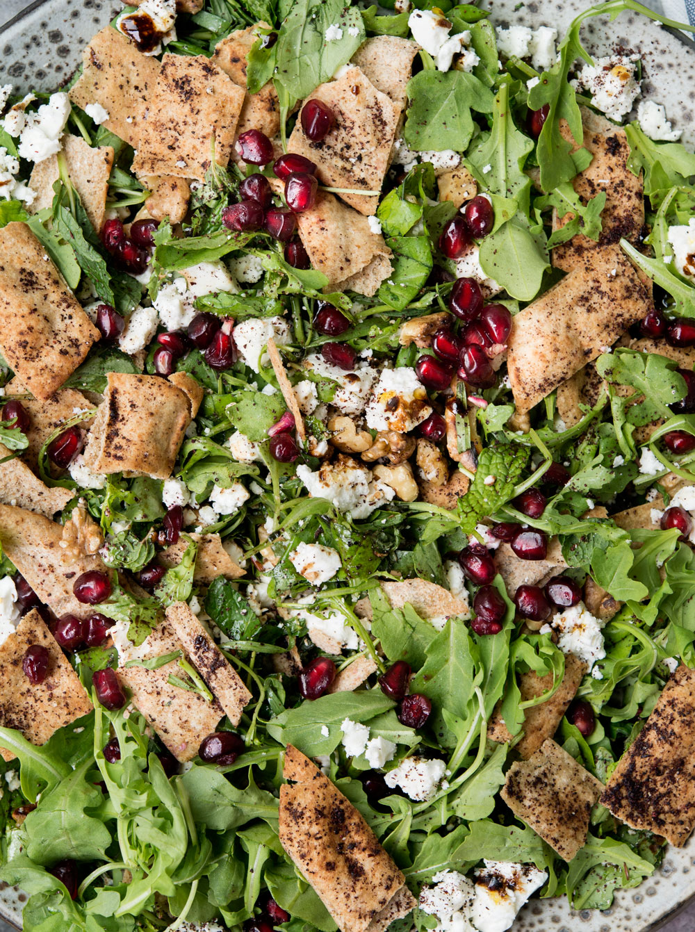 Mixed Green Salad with Pomegranate Seeds, Feta and Pecans – The Comfort of  Cooking