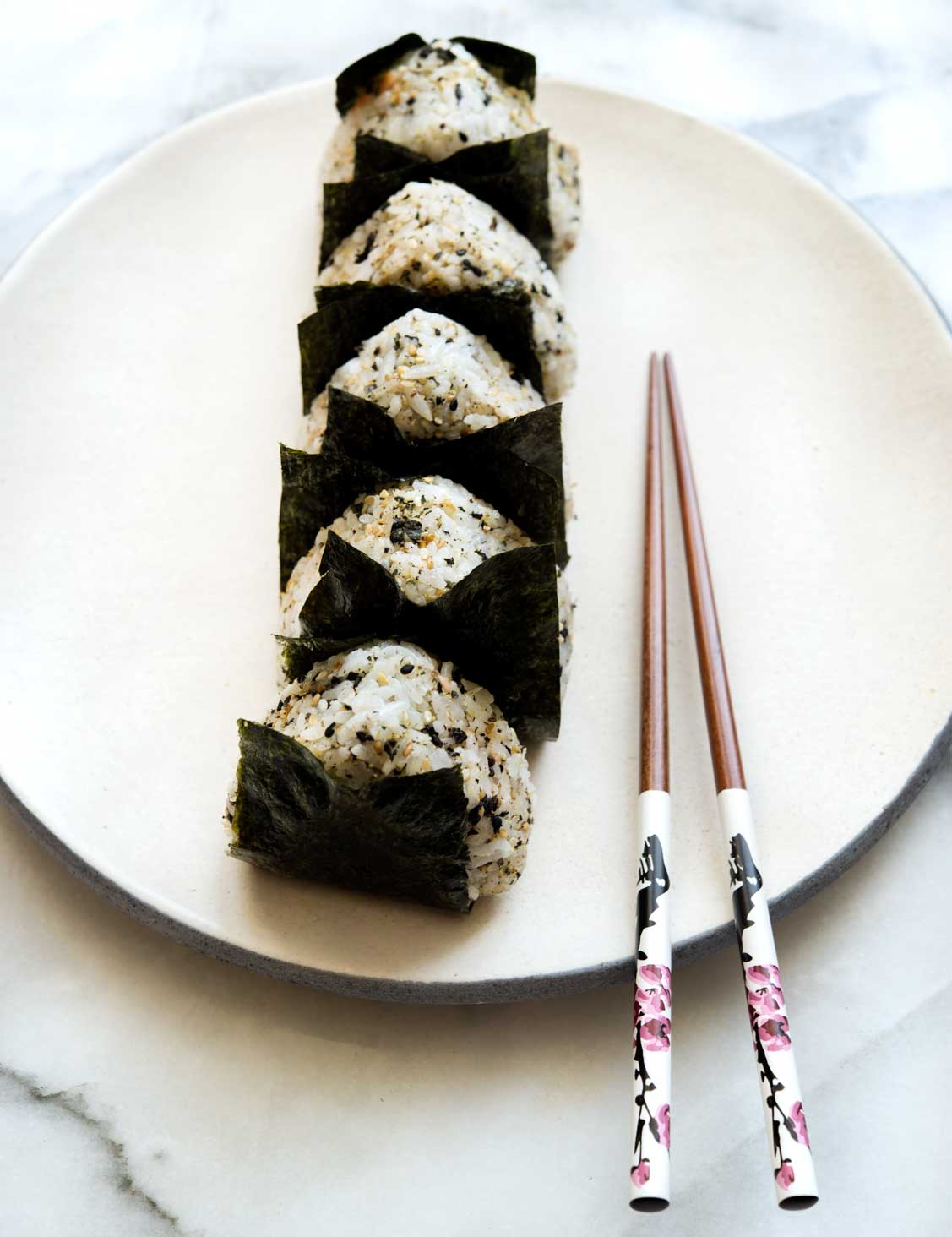 sardine recipe: onigiri with furikake and sardines