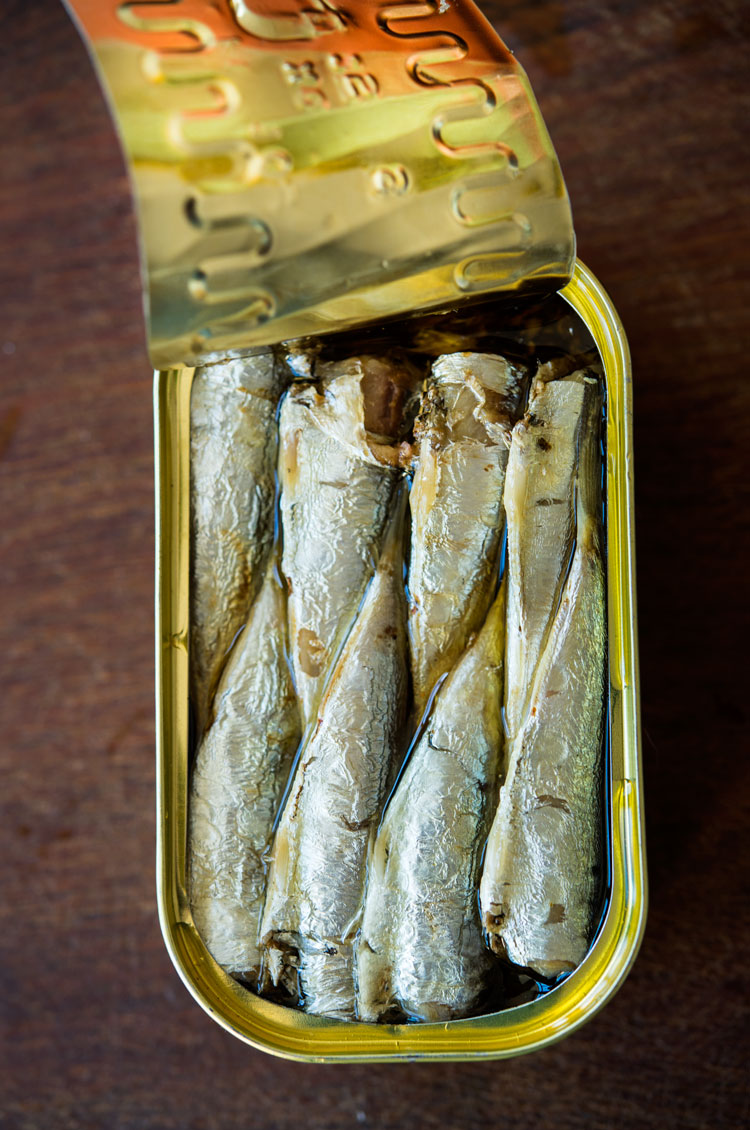 canned sardines 